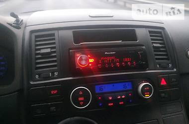  Volkswagen Transporter 2005 в 