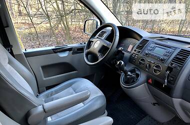 Вантажопасажирський фургон Volkswagen Transporter 2006 в Києві