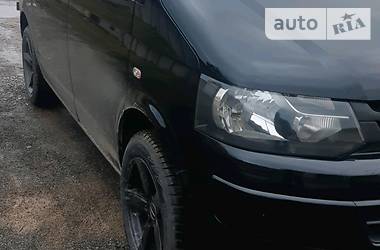 Вантажопасажирський фургон Volkswagen Transporter 2011 в Іршаві