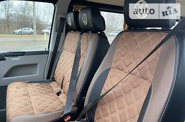 Грузопассажирский фургон Volkswagen Transporter 2015 в 
