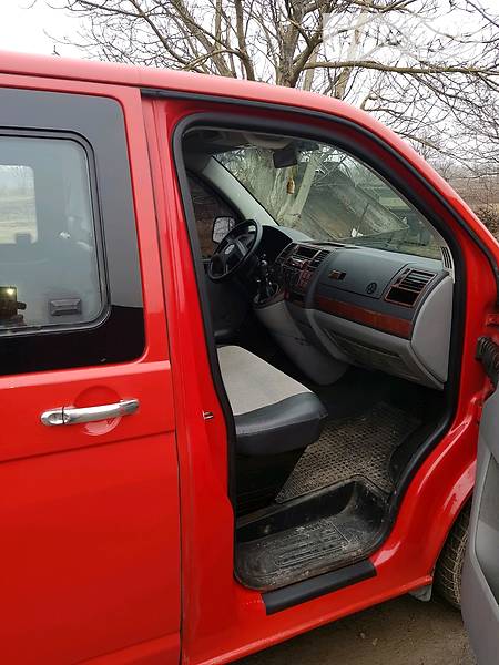 Грузопассажирский фургон Volkswagen Transporter 2004 в Каменец-Подольском