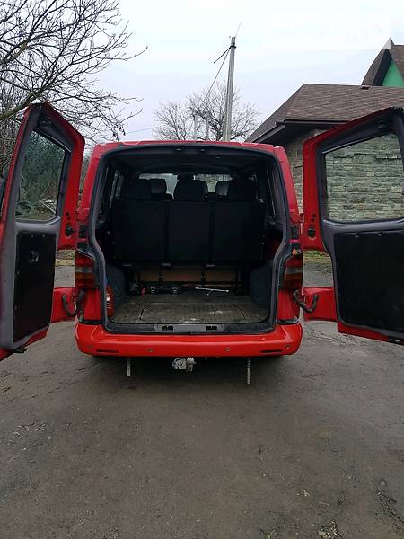 Грузопассажирский фургон Volkswagen Transporter 2004 в Каменец-Подольском