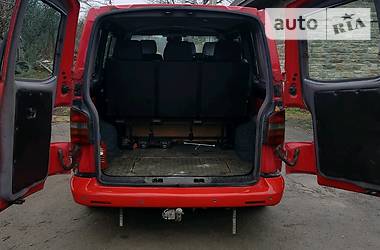 Вантажопасажирський фургон Volkswagen Transporter 2004 в Кам'янець-Подільському