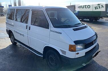 Вантажопасажирський фургон Volkswagen Transporter 2001 в 