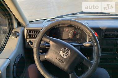 Вантажопасажирський фургон Volkswagen Transporter 2001 в 