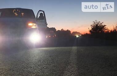Вантажопасажирський фургон Volkswagen Transporter 2010 в 