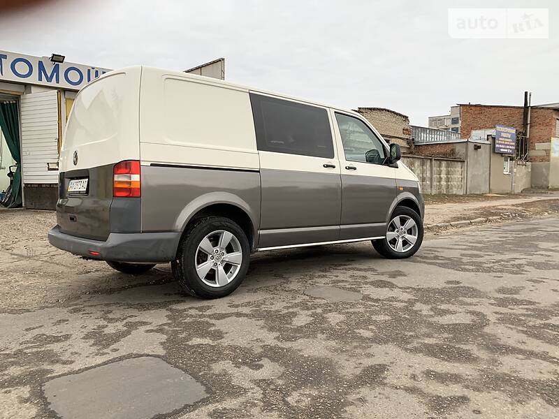 Volkswagen Transporter 2007 в 