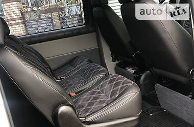 Мінівен Volkswagen Transporter 2011 в 