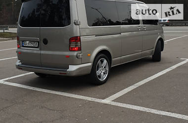 Вантажопасажирський фургон Volkswagen Transporter 2010 в 