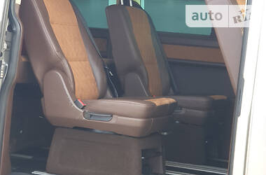 Вантажопасажирський фургон Volkswagen Transporter 2010 в 