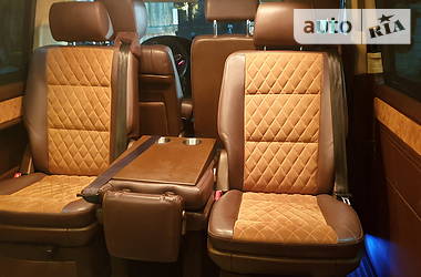 Вантажопасажирський фургон Volkswagen Transporter 2010 в 