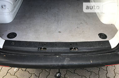 Вантажопасажирський фургон Volkswagen Transporter 2015 в  фото 9 Вантажопасажирський фургон Volkswagen Transporter 2015 в