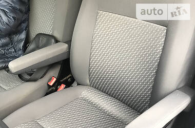 Вантажопасажирський фургон Volkswagen Transporter 2015 в  фото 28 Вантажопасажирський фургон Volkswagen Transporter 2015 в