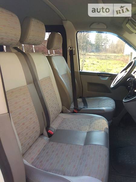 Мінівен Volkswagen Transporter 2010 в Чернівцях