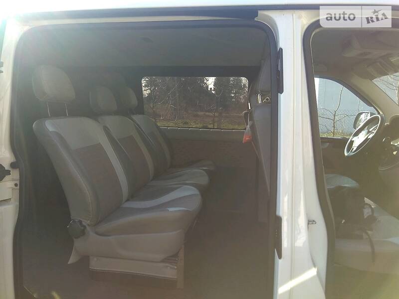 Мінівен Volkswagen Transporter 2010 в Чернівцях