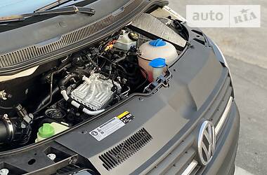 Мінівен Volkswagen Transporter 2015 в 