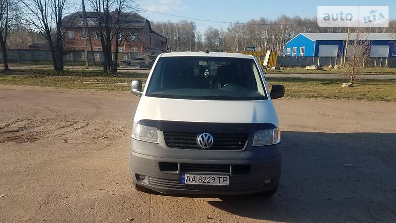 Вантажопасажирський фургон Volkswagen Transporter 2004 в Чернігові