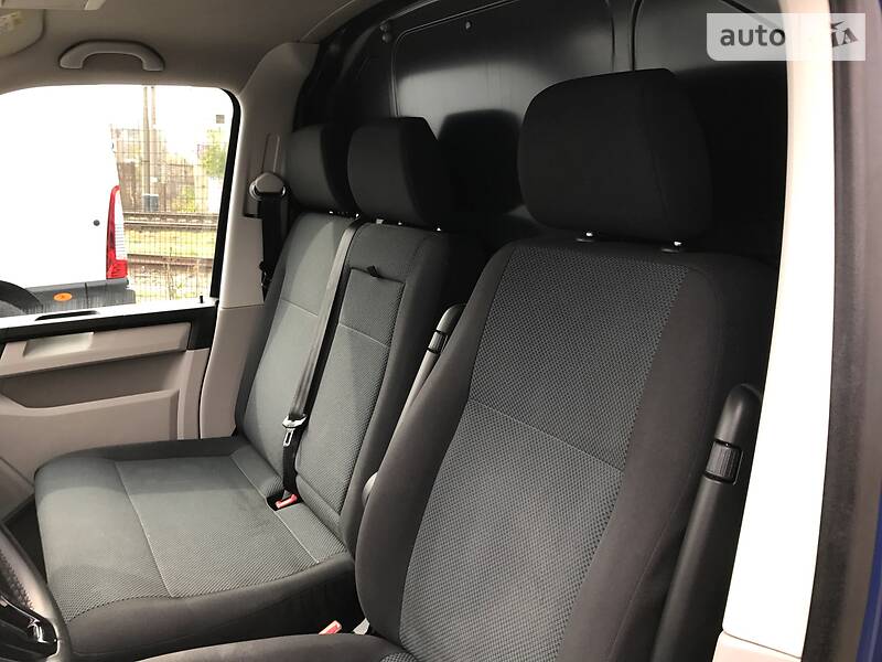 Вантажопасажирський фургон Volkswagen Transporter 2016 в Одесі
