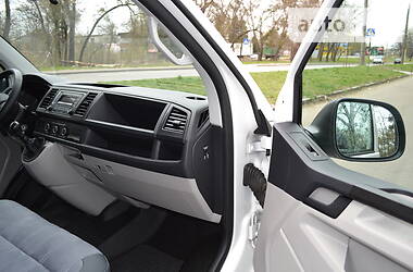 Мінівен Volkswagen Transporter 2015 в 