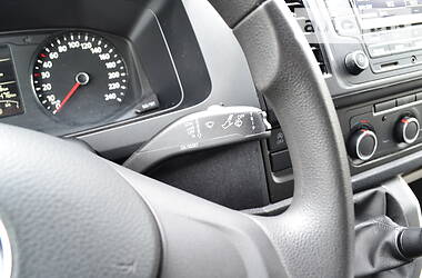 Мінівен Volkswagen Transporter 2015 в 