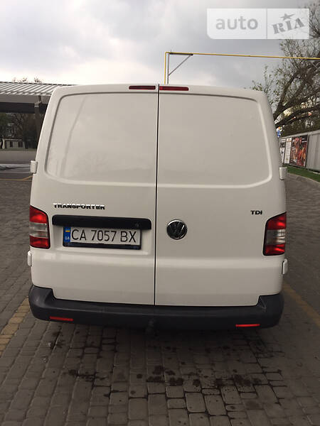 Вантажопасажирський фургон Volkswagen Transporter 2010 в Новгородці