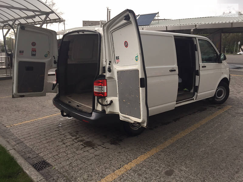 Вантажопасажирський фургон Volkswagen Transporter 2010 в Новгородці