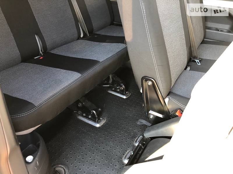 Мінівен Volkswagen Transporter 2006 в Рівному