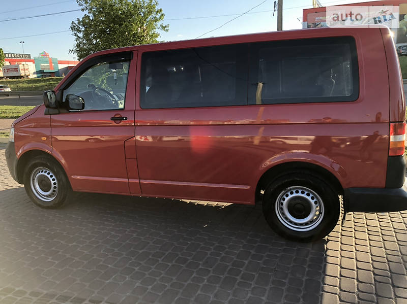 Мінівен Volkswagen Transporter 2006 в Рівному