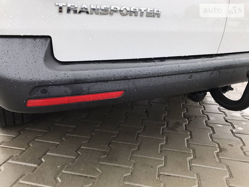 Вантажопасажирський фургон Volkswagen Transporter 2015 в Луцьку