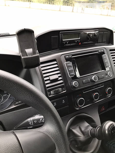 Вантажопасажирський фургон Volkswagen Transporter 2015 в Луцьку
