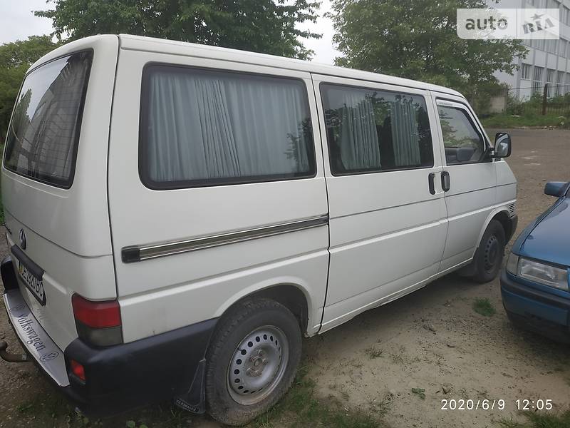 Седан Volkswagen Transporter 2001 в Чернівцях