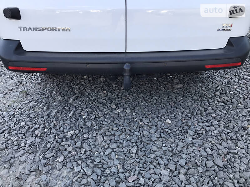Вантажопасажирський фургон Volkswagen Transporter 2015 в Луцьку