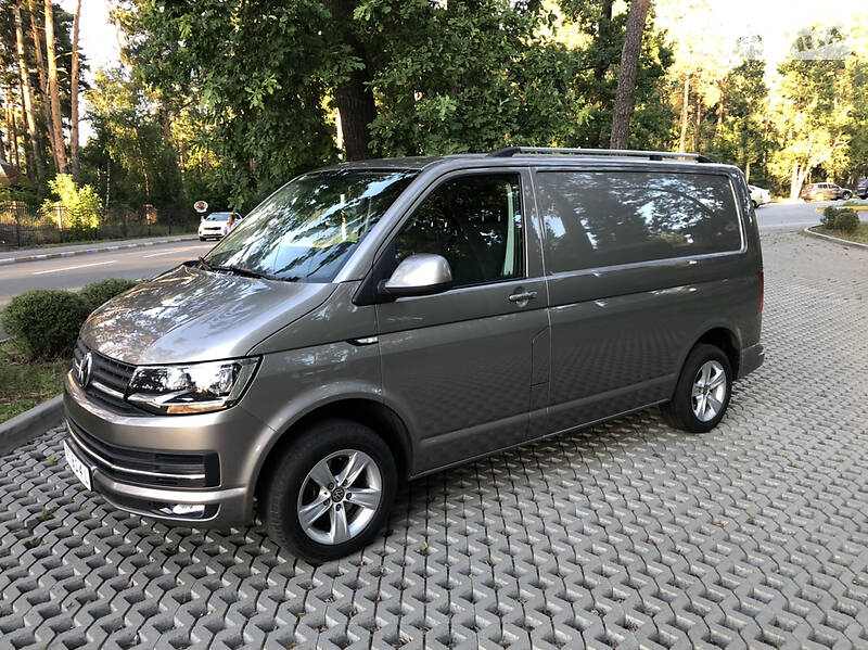 Вантажопасажирський фургон Volkswagen Transporter 2016 в Бучі