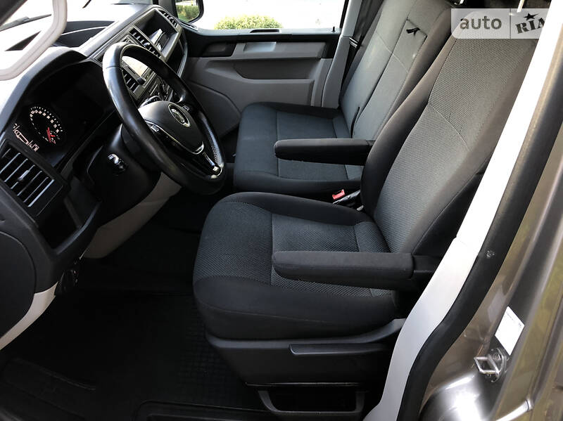 Вантажопасажирський фургон Volkswagen Transporter 2016 в Бучі