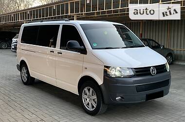 Вантажопасажирський фургон Volkswagen Transporter 2010 в 