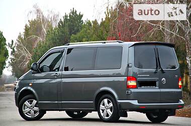 Минивэн Volkswagen Transporter 2011 в 