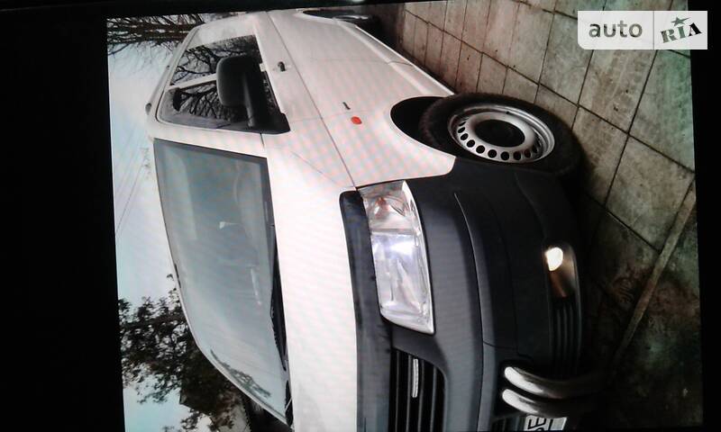 Мінівен Volkswagen Transporter 2006 в Глобиному