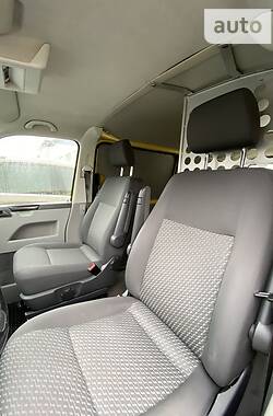 Грузопассажирский фургон Volkswagen Transporter 2014 в Ровно