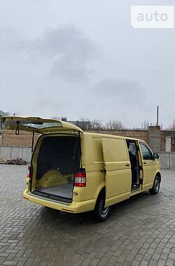 Грузопассажирский фургон Volkswagen Transporter 2014 в Ровно