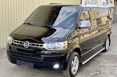 Минивэн Volkswagen Transporter 2012 в 