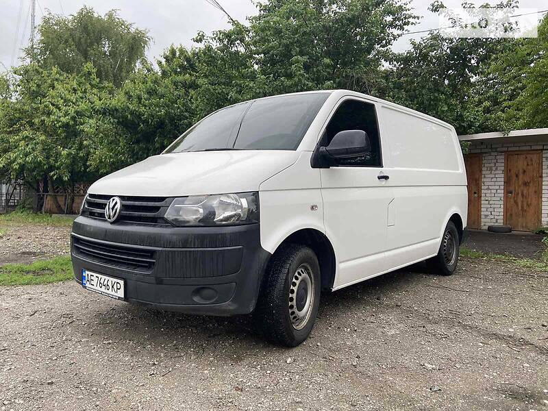 Мінівен Volkswagen Transporter 2014 в Дніпрі