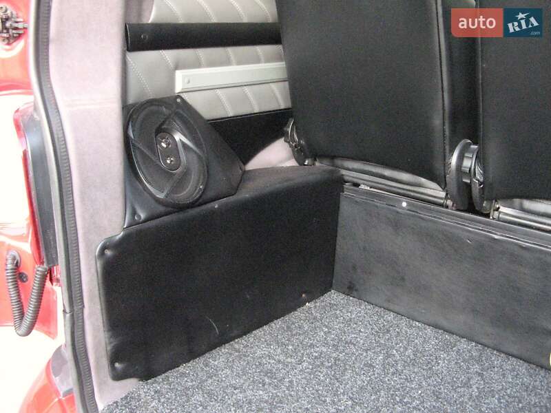Минивэн Volkswagen Transporter 2004 в Ровно