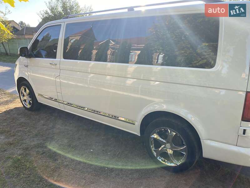Универсал Volkswagen Transporter 2016 в Киеве