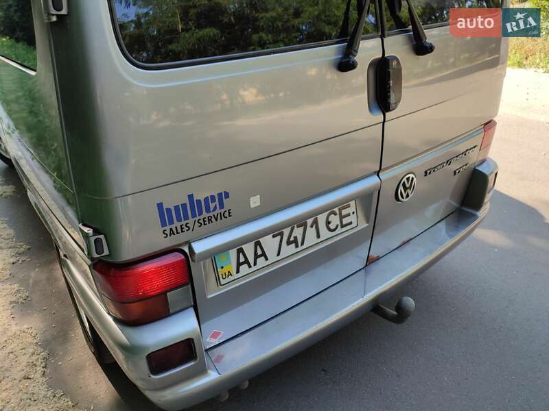 Седан Volkswagen Transporter 2000 в Киеве
