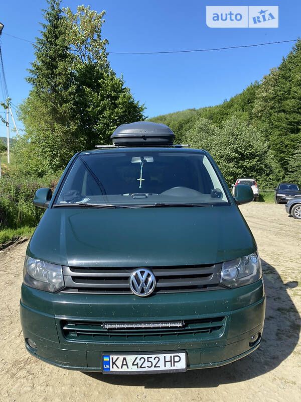 Грузопассажирский фургон Volkswagen Transporter 2013 в Киеве