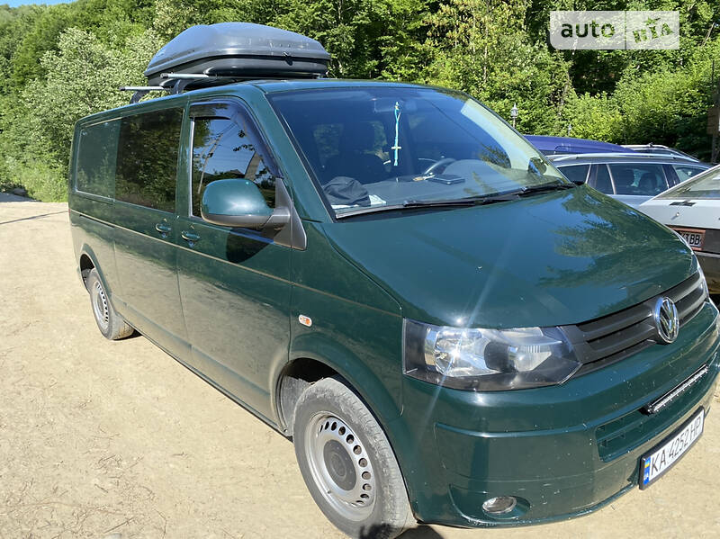 Грузопассажирский фургон Volkswagen Transporter 2013 в Киеве