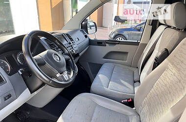 Вантажний фургон Volkswagen Transporter 2012 в 