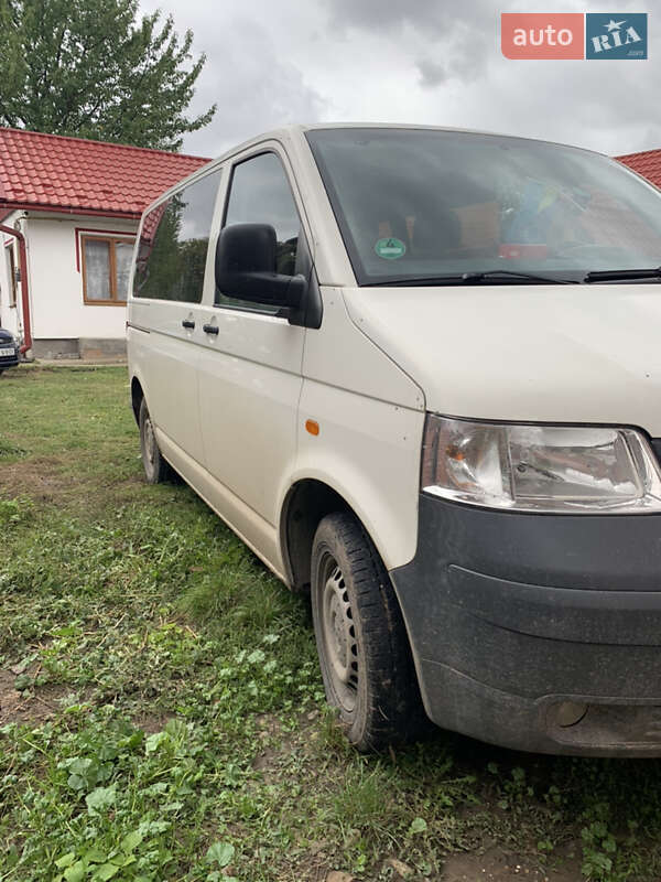 Минивэн Volkswagen Transporter 2006 в Городенке