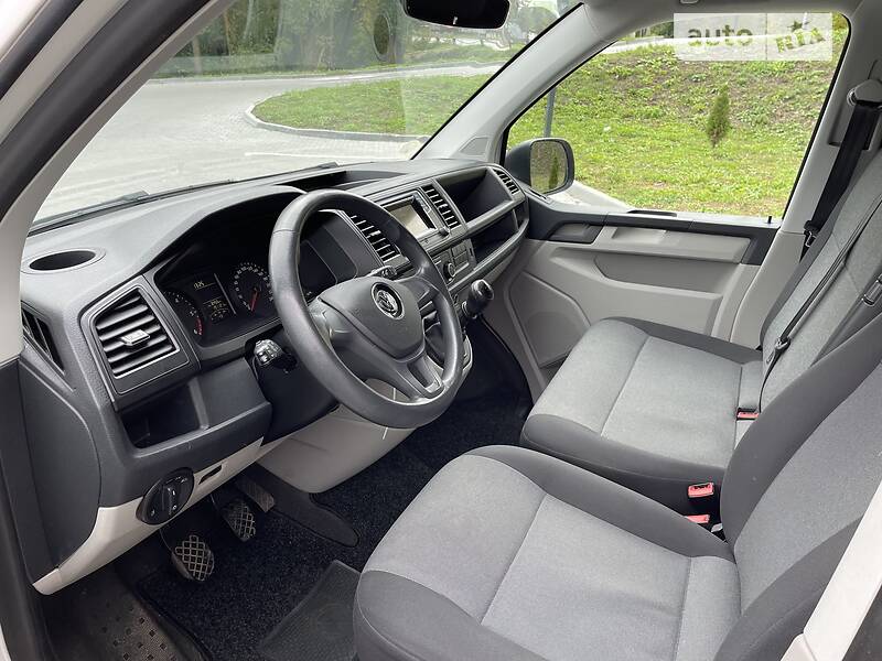 Грузовой фургон Volkswagen Transporter 2017 в Киеве