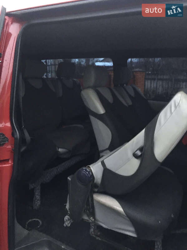Минивэн Volkswagen Transporter 2004 в Нововолынске